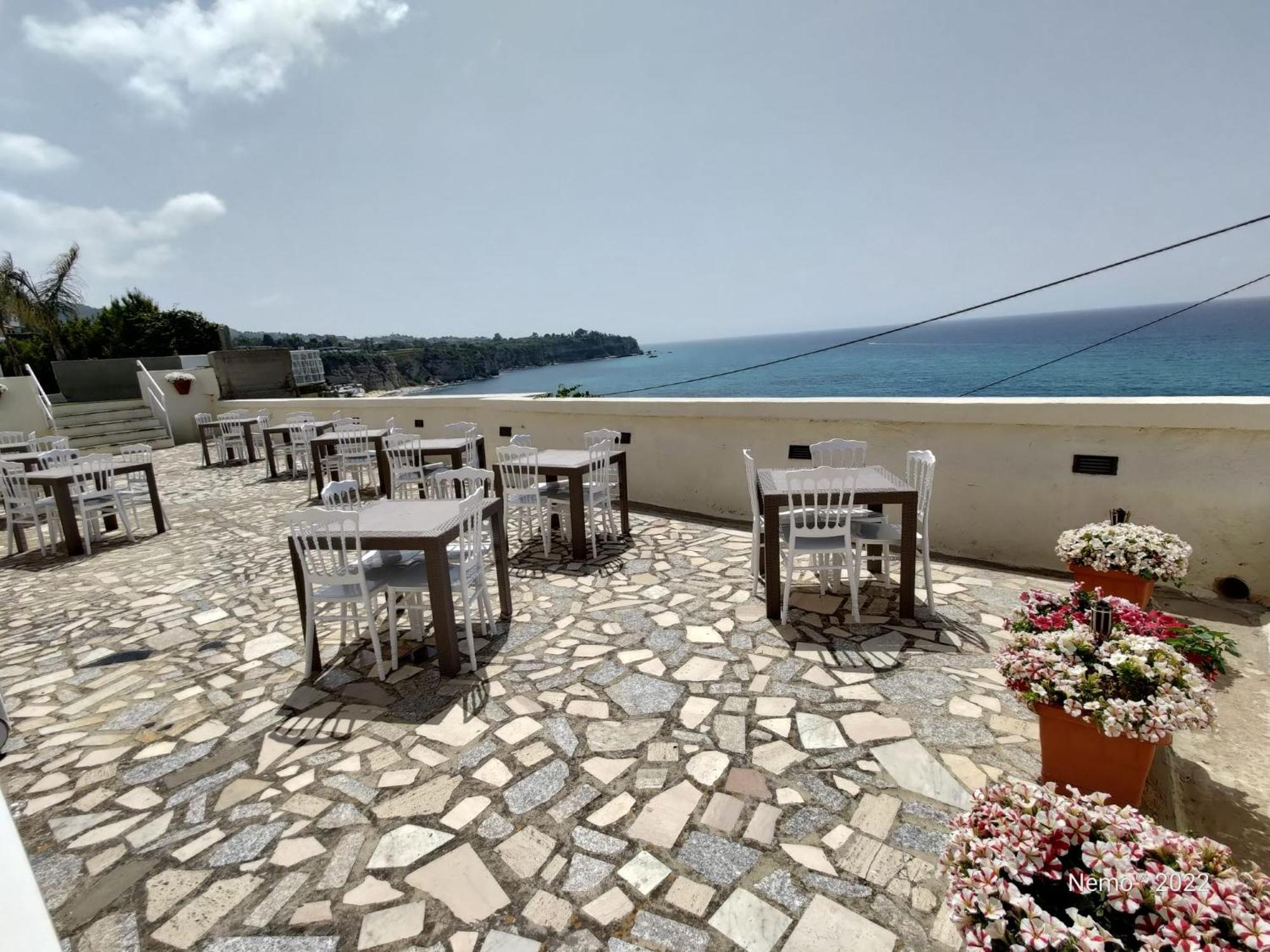 La Locanda Del Convento Тропеа Екстериор снимка